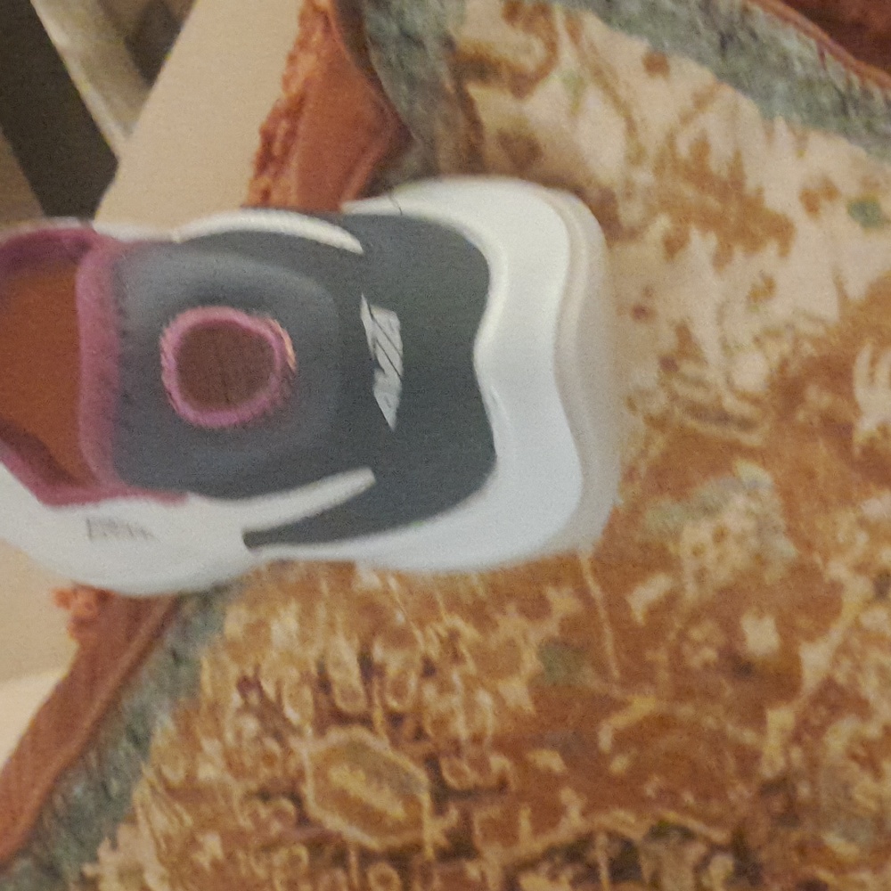 🌺AVIA Sneakers - Picture 8 of 8